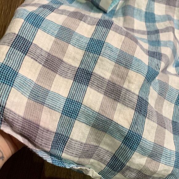 Tommy Bahama linen button up shirt.  Light weight layering beach vacation‎ - Picture 8 of 8